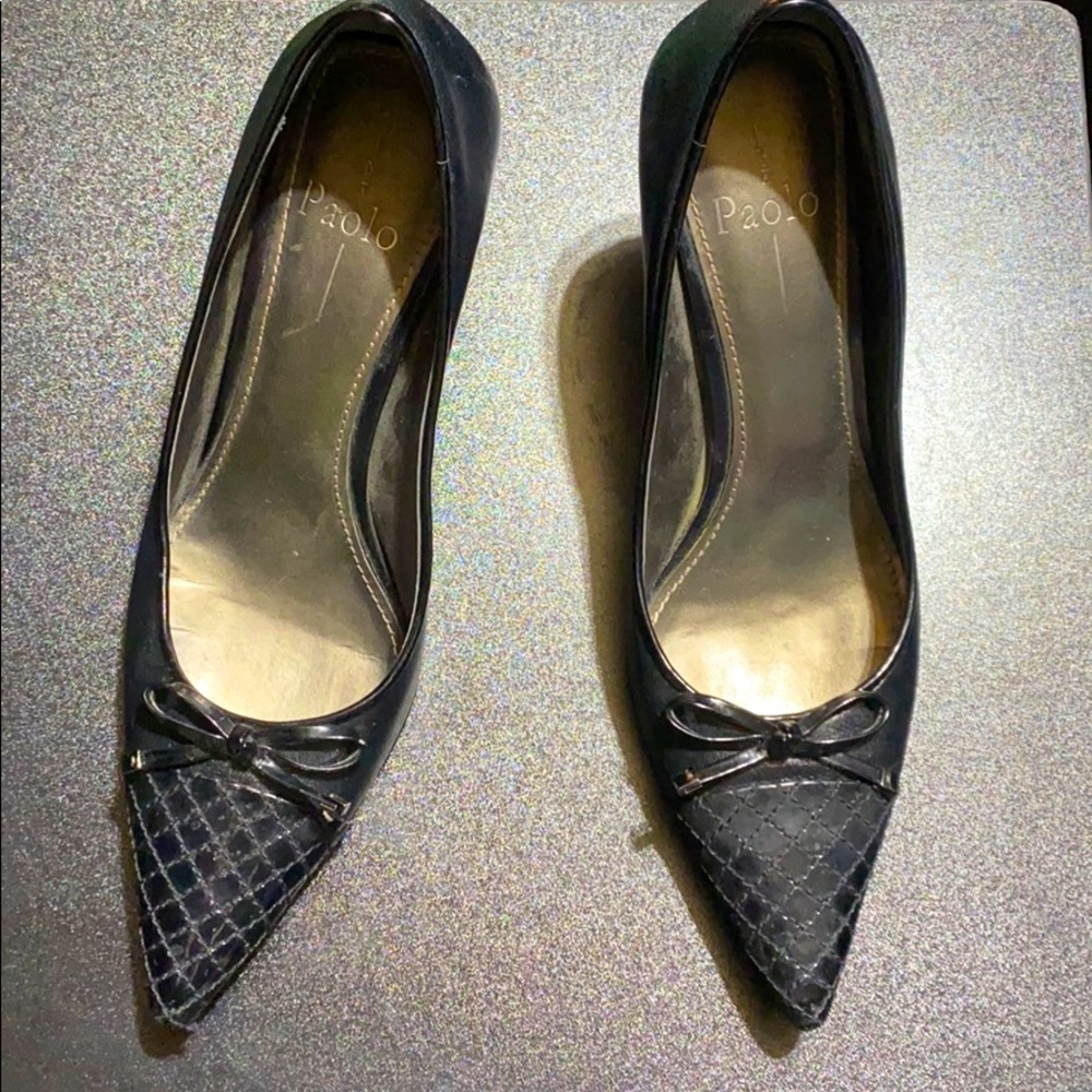 Chic pointy toe Paolo Linea kitten pump | 10